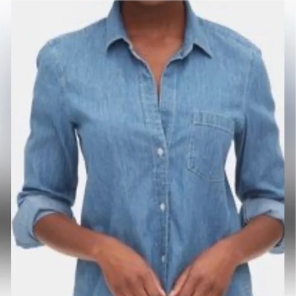 GAP denim perfect shirt. - Picture 3 of 10